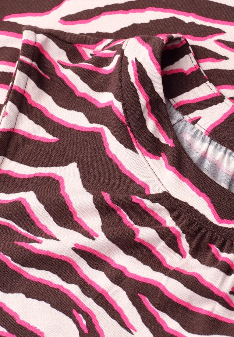 Top met ronde hals en zebraprint
