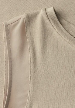 Top met chiffondetails