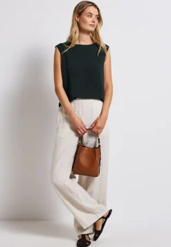 Top met mesh details