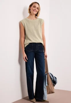 Top met overhangende schouders in een gebreide look