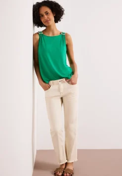 Top met ronde hals en schouderdetails