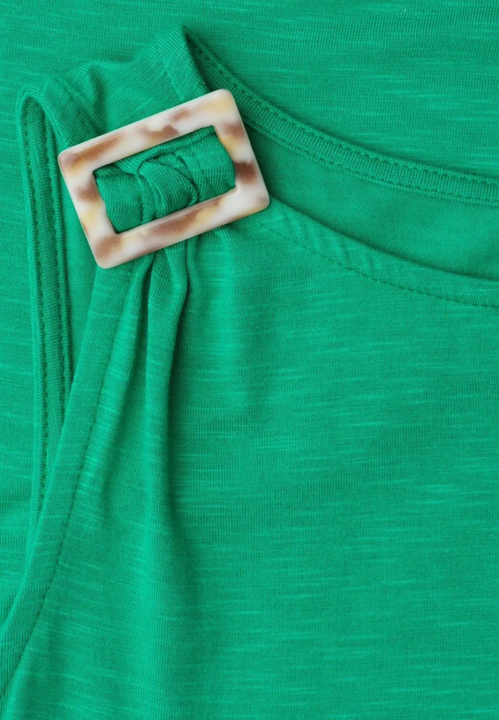 Top met ronde hals en schouderdetails