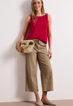 Top met ronde hals en schouderdetails