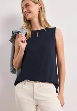 Top met ronde hals en uitgesneden detail