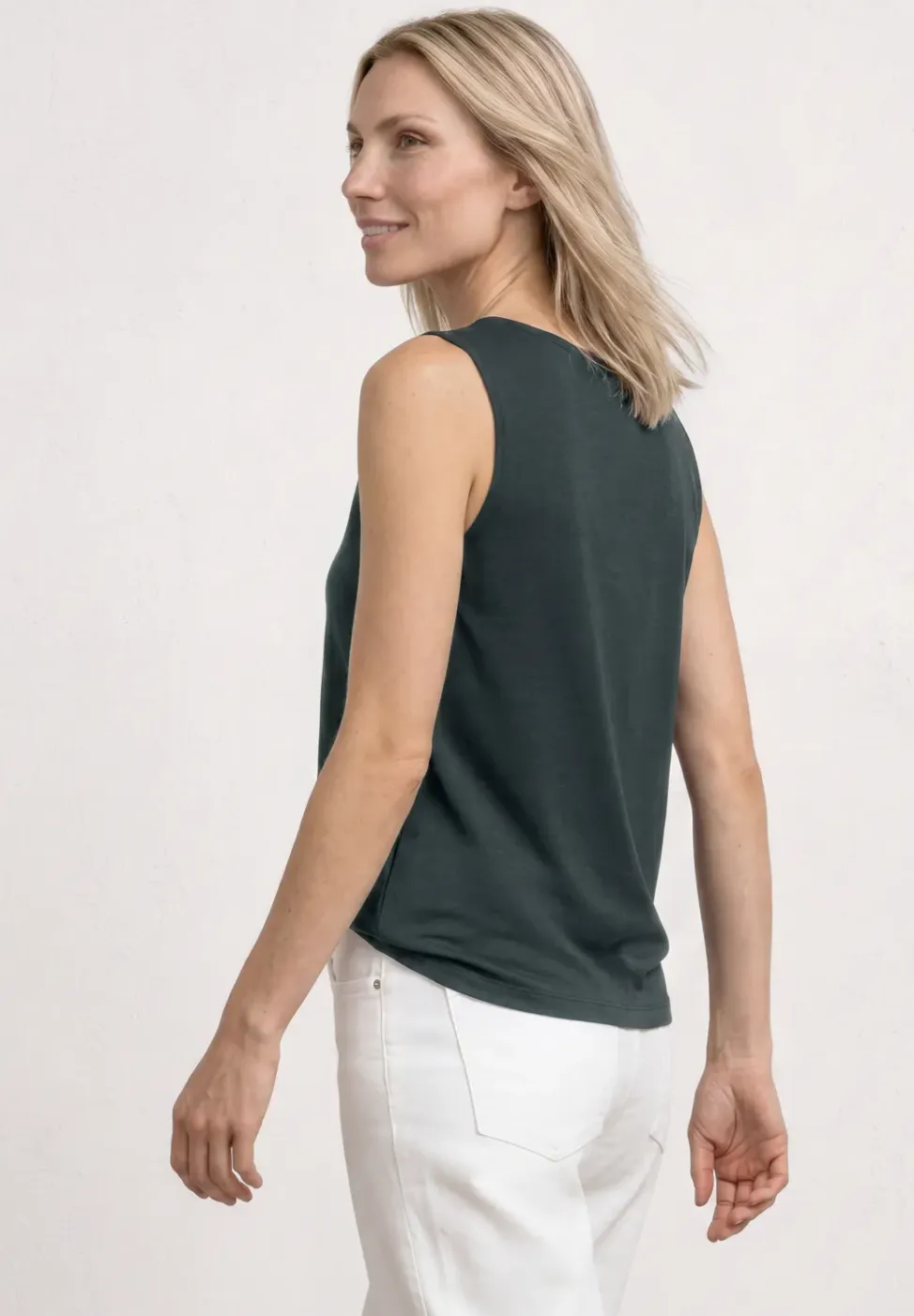 Top met ronde hals en uitgesneden detail