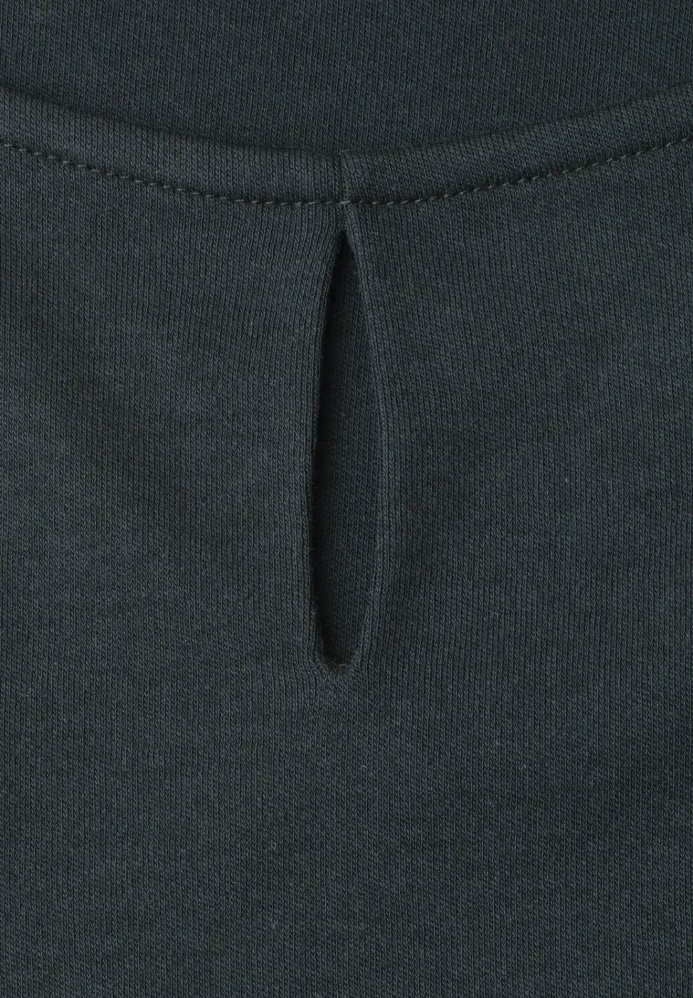 Top met ronde hals en uitgesneden detail