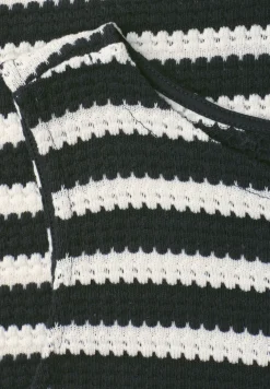 Top met strepen in een gebreide look