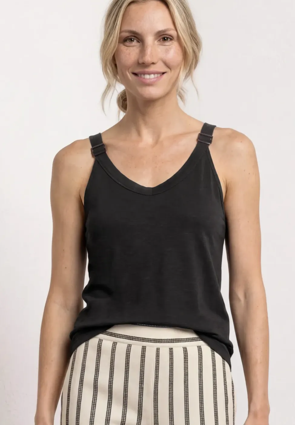Top met V-hals en decoratief detail
