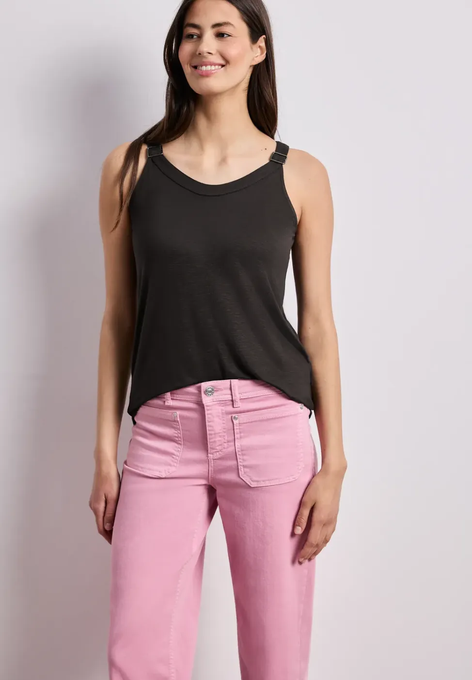 Top met V-hals en decoratief detail