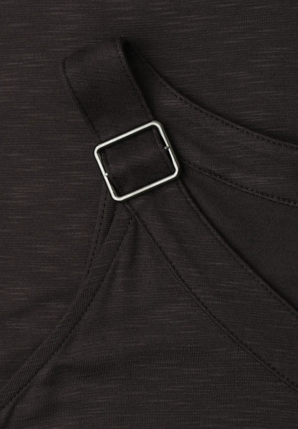 Top met V-hals en decoratief detail