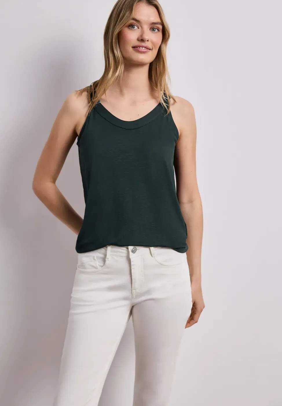 Top met V-hals en decoratief detail