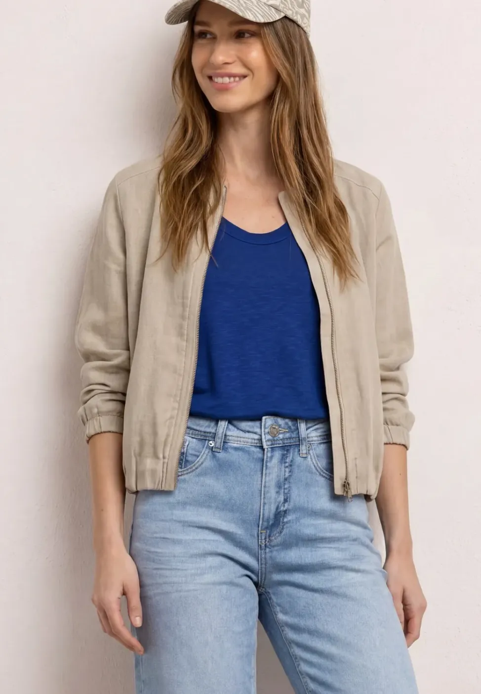 Top met V-hals en decoratief detail