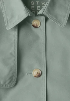 Trenchcoat