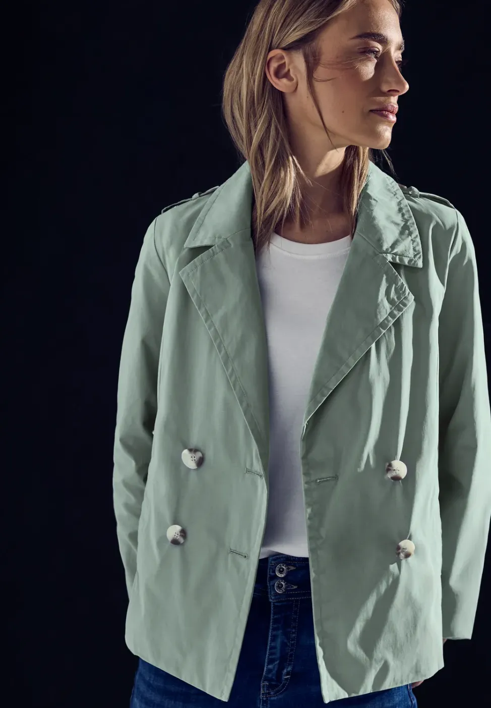 Trenchcoat met twee rijen knopen