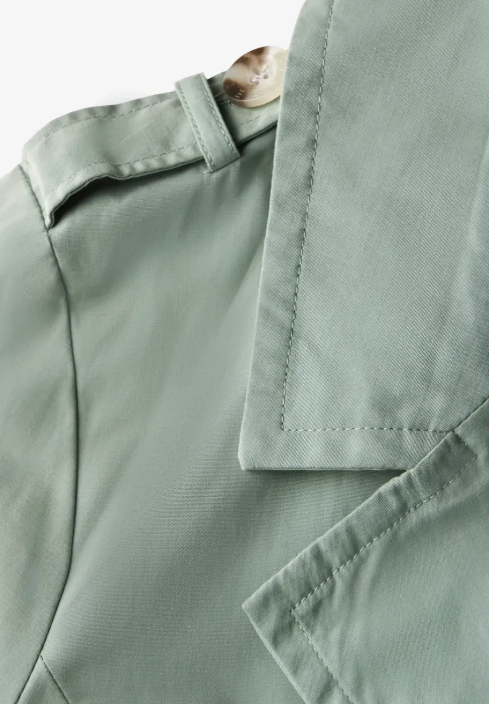 Trenchcoat met twee rijen knopen