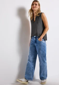 Tricot top met gespleten hals