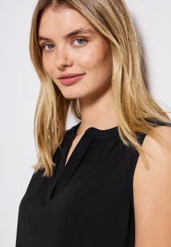 Tricot top met gespleten hals