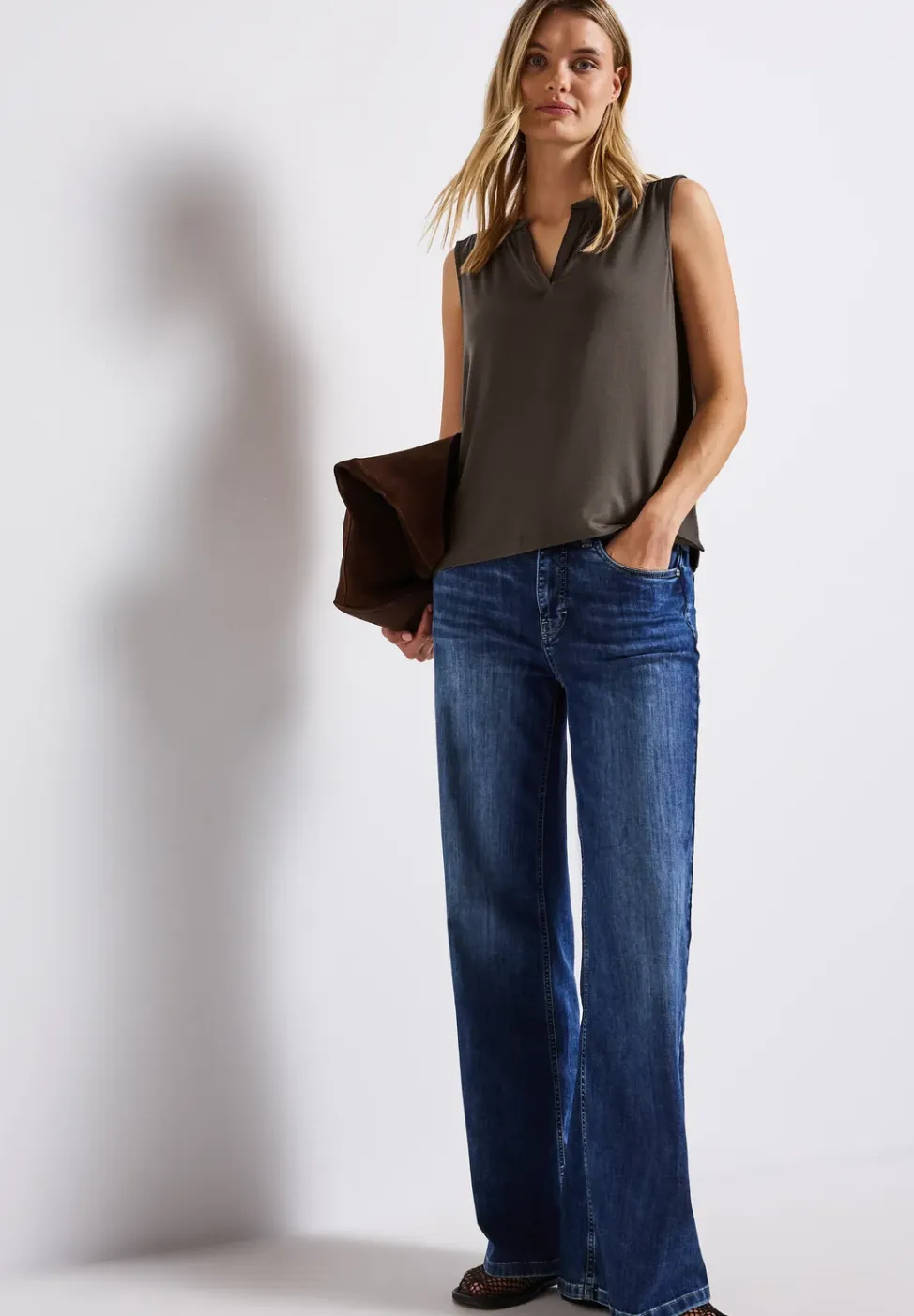 Tricot top met gespleten hals