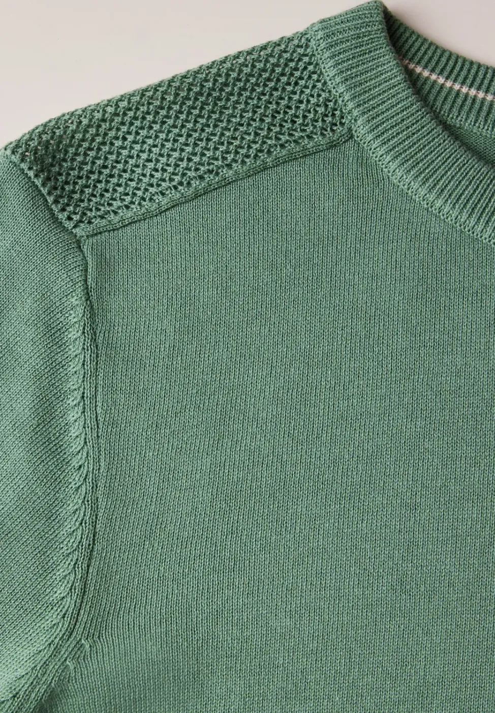 Trui met gaasdetail