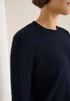 Trui met gebreid detail