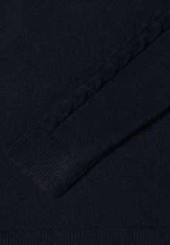 Trui met gebreid detail