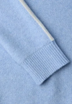 Trui met tape details