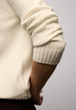 Trui met tape details