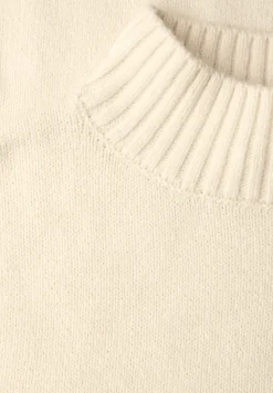 Trui met tape details