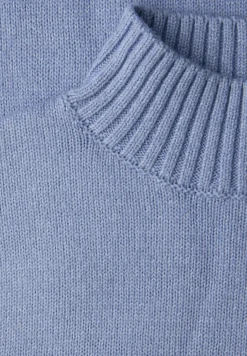 Trui met tape details