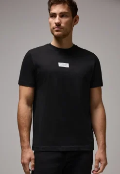T-shirt met kleine opdruk