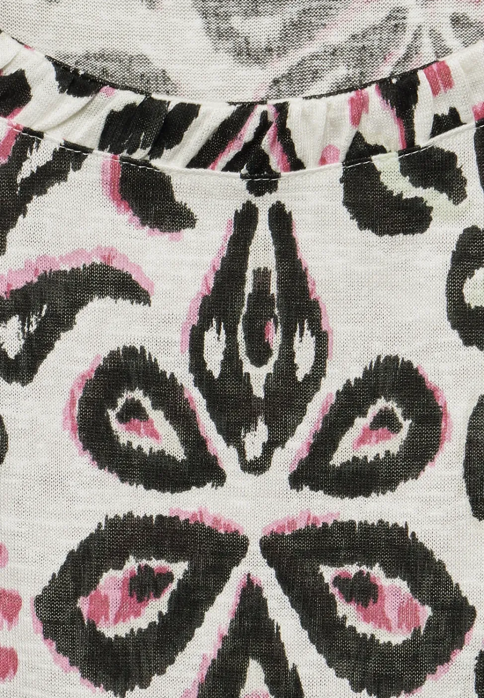 T-shirt met knoopdetail