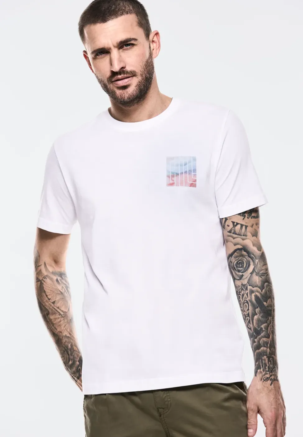 T-shirt met print op de borst