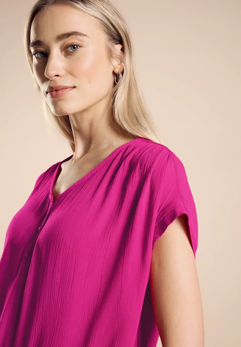 T-shirt van materiaalmix