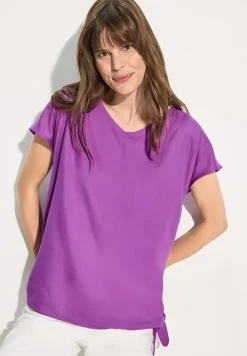 T-shirt blouse
