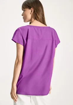 T-shirt blouse