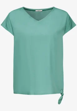 T-shirt blouse