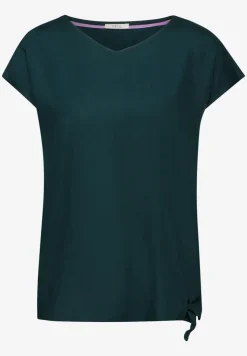 T-shirt blouse