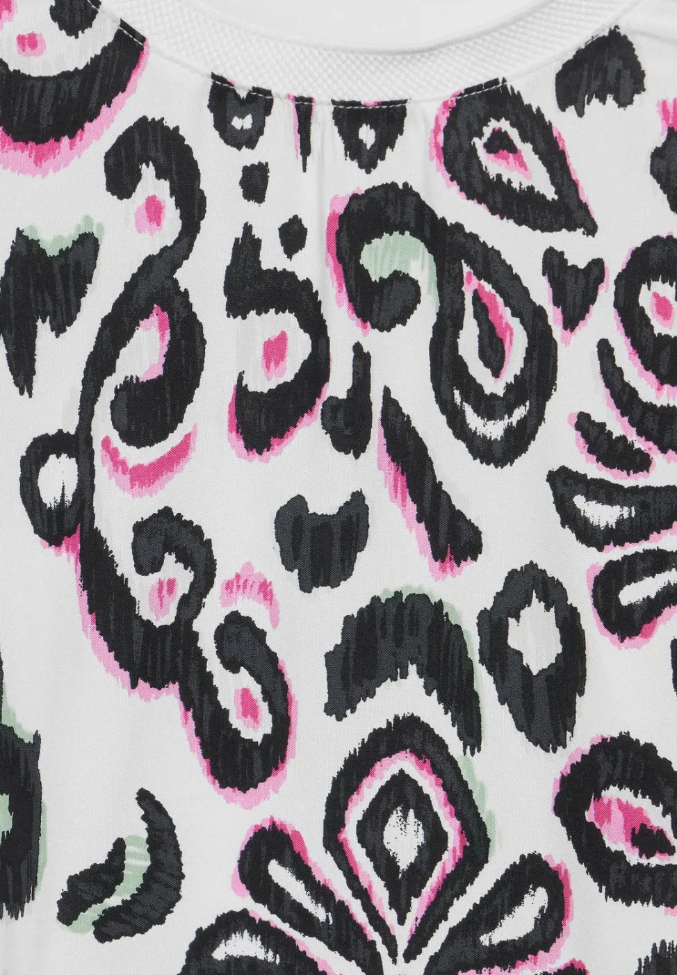 T-shirt in materiaalmix