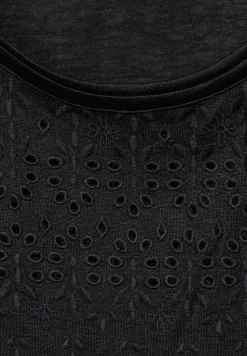 T-shirt met borduurwerk