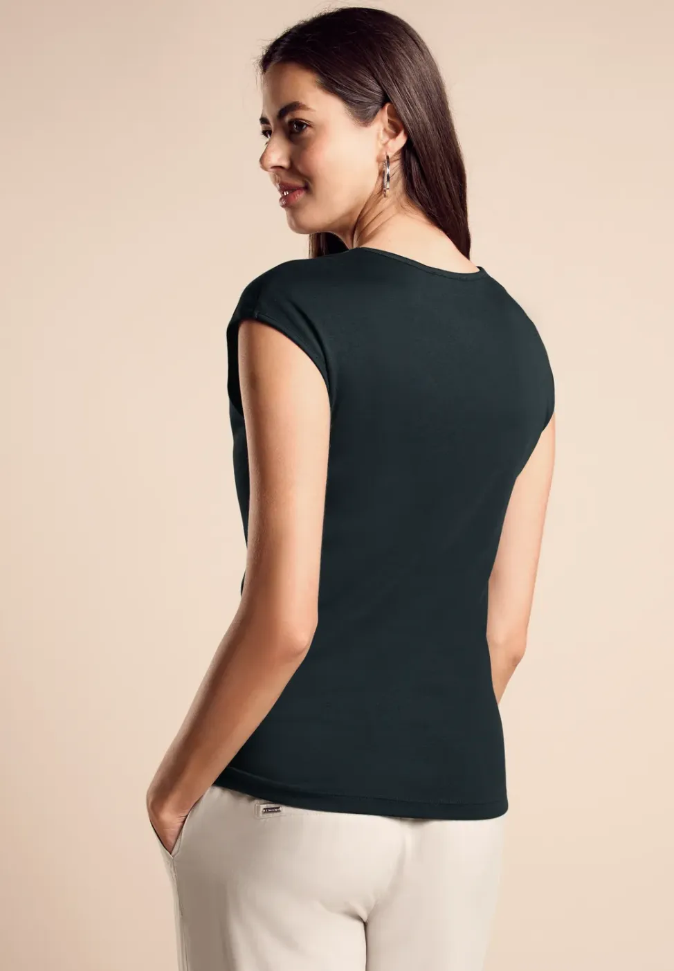 T-shirt met hartvormige halslijn