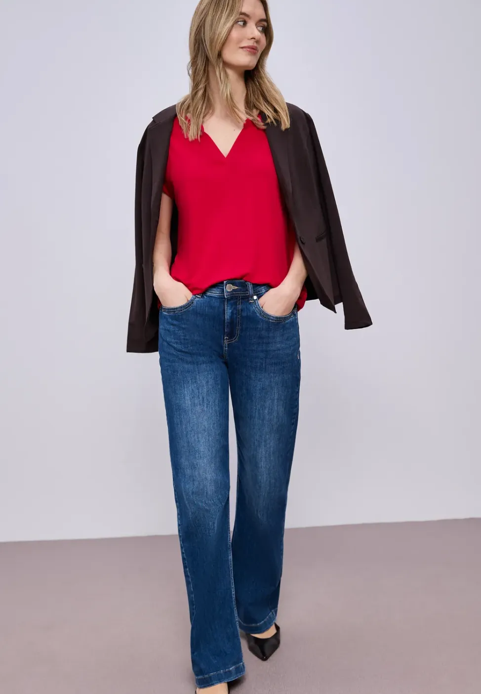 T-shirt met split neck en elastische zoom