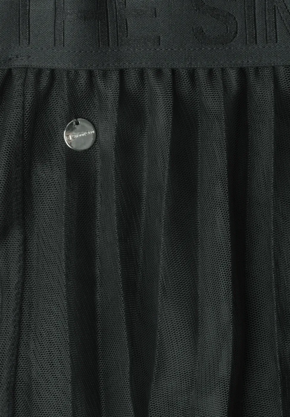 Tule midirok met geplooide structuur