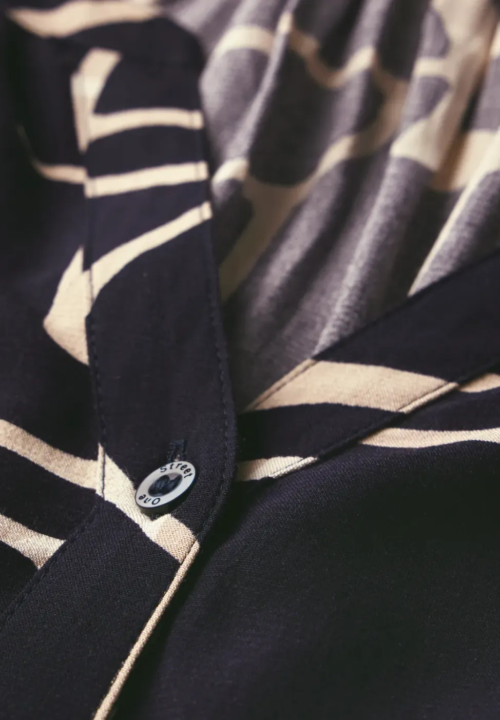 Tuniek met smokdetails