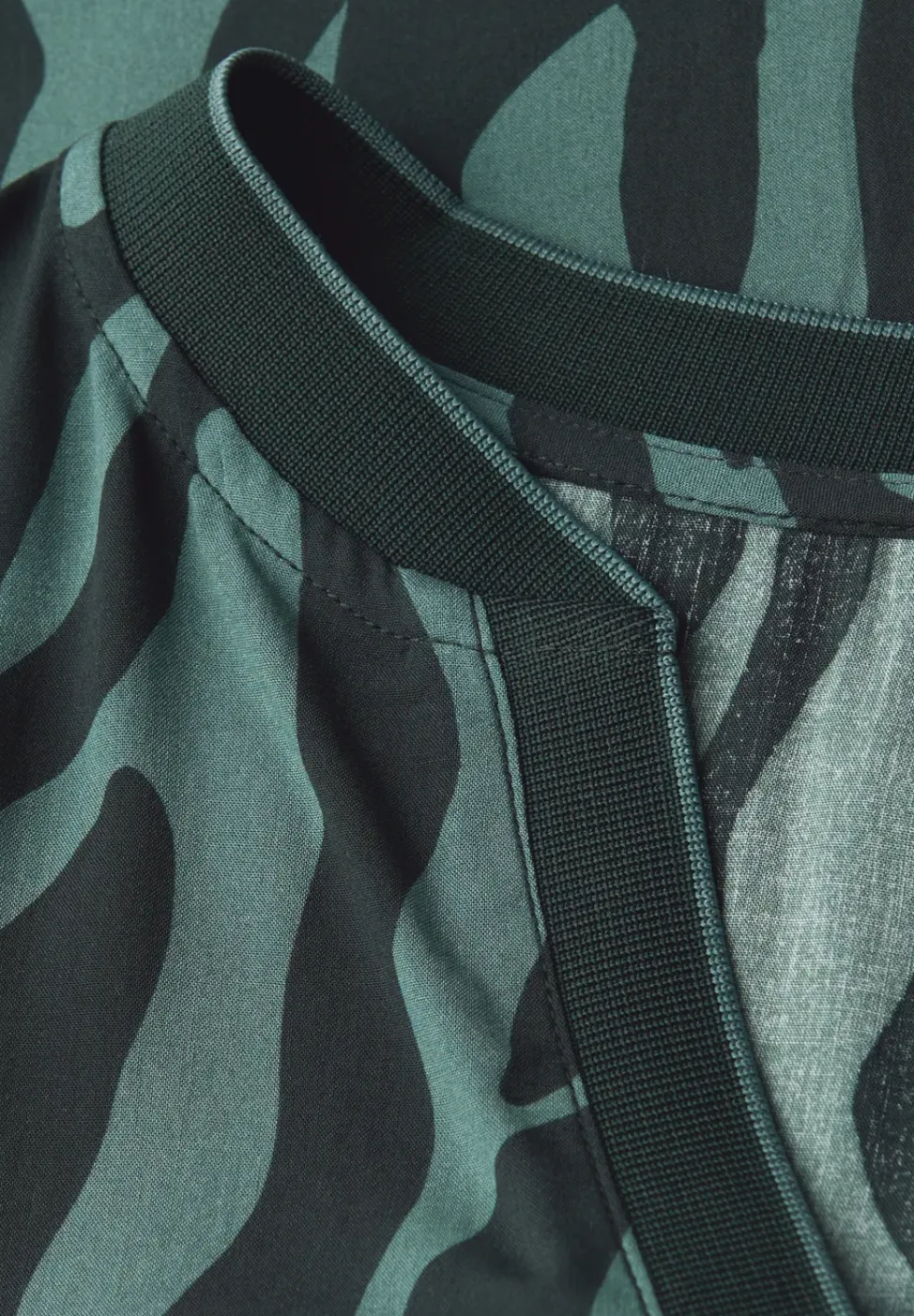 Tuniek met tapedetails