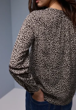 Tuniek van Leo met tape details