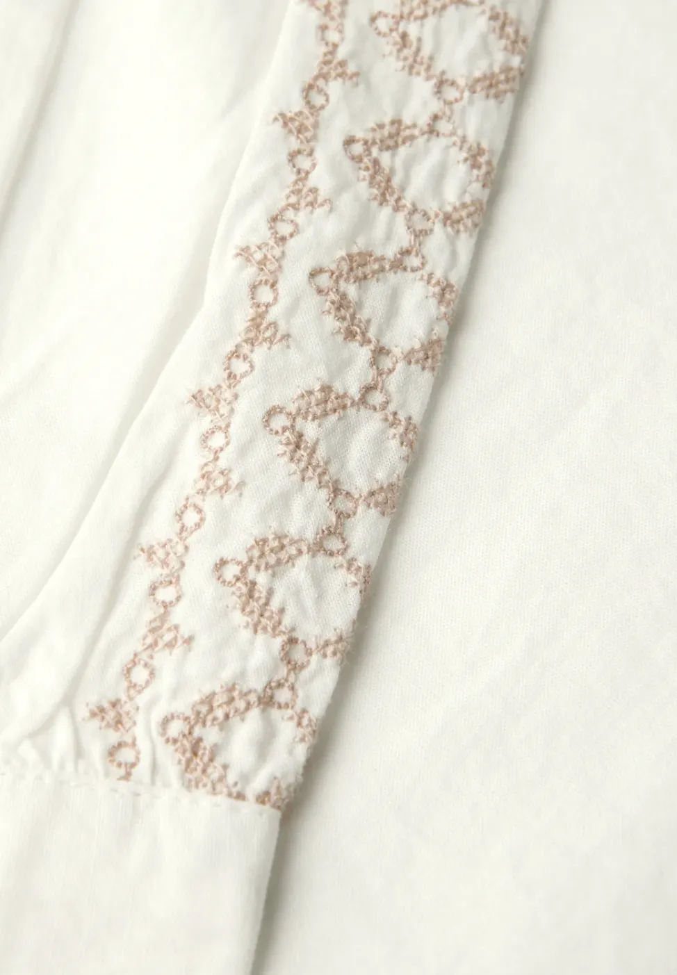 Tuniek met gehaakte details
