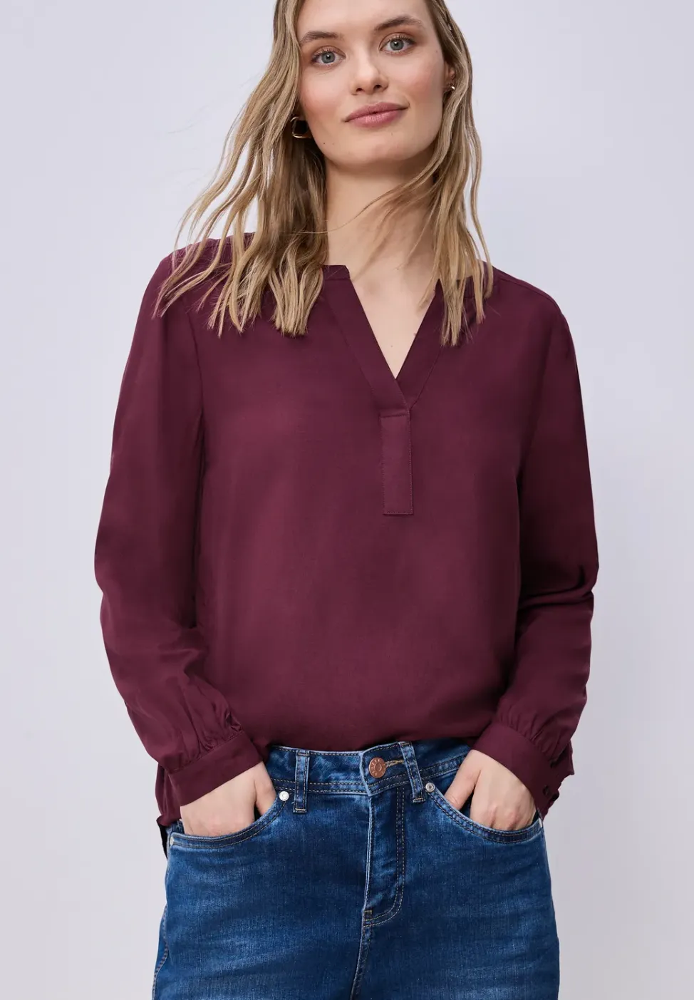 Tuniek met gespleten hals