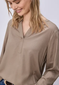 Tuniek met gespleten hals