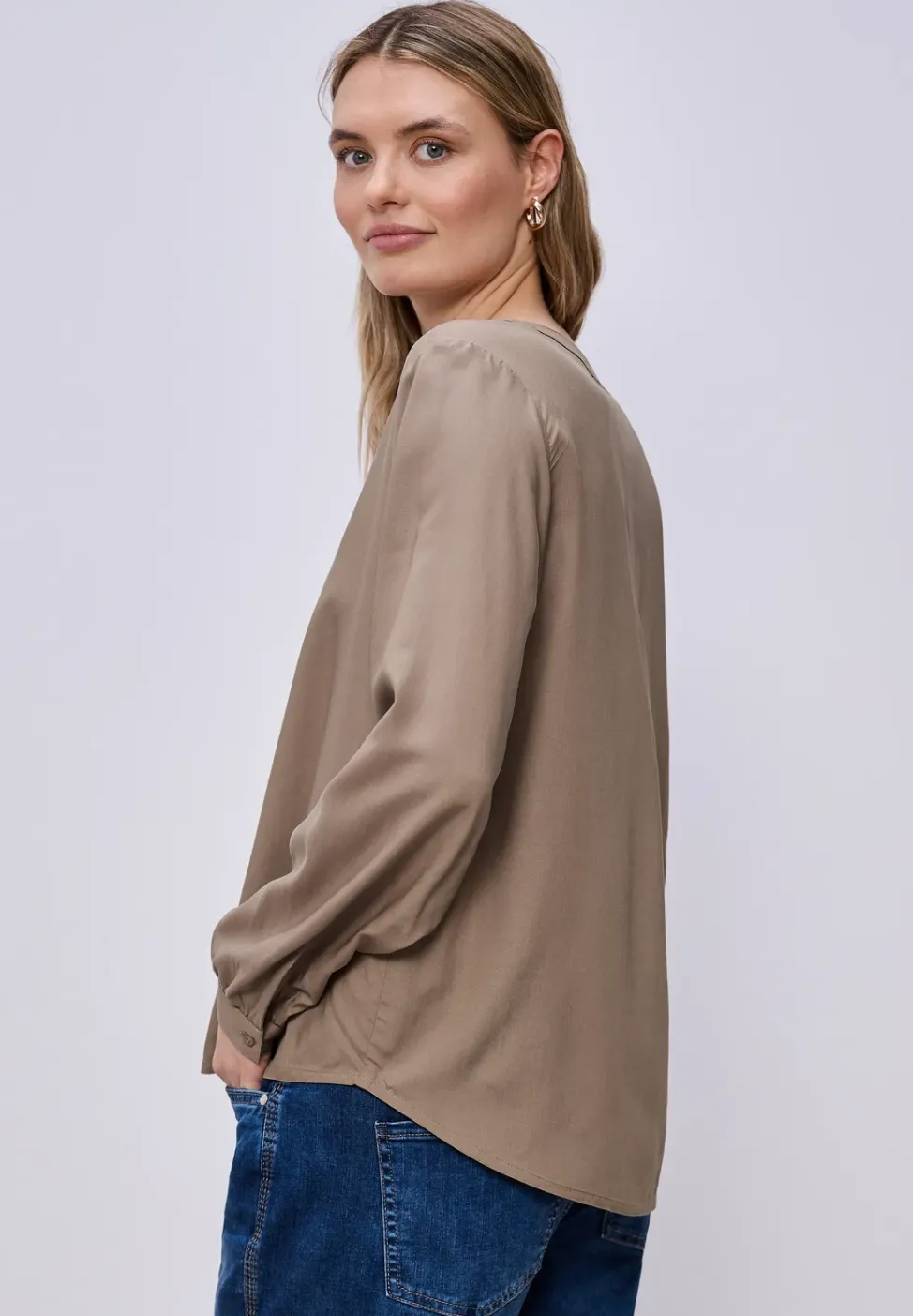 Tuniek met gespleten hals