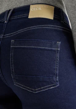 Uitgerolde casual jeans